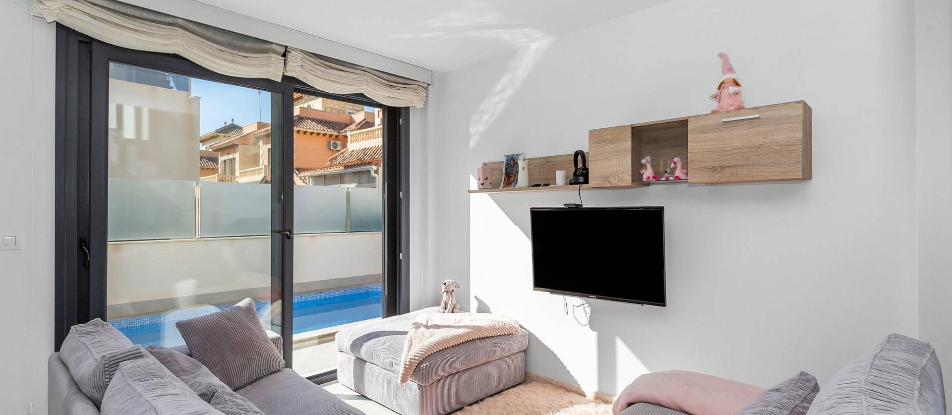 Venta - Villa - Torrevieja - Sector 25