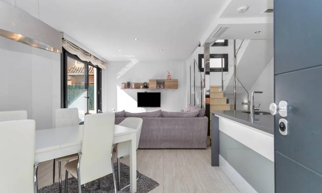 Venta - Villa - Torrevieja - Sector 25