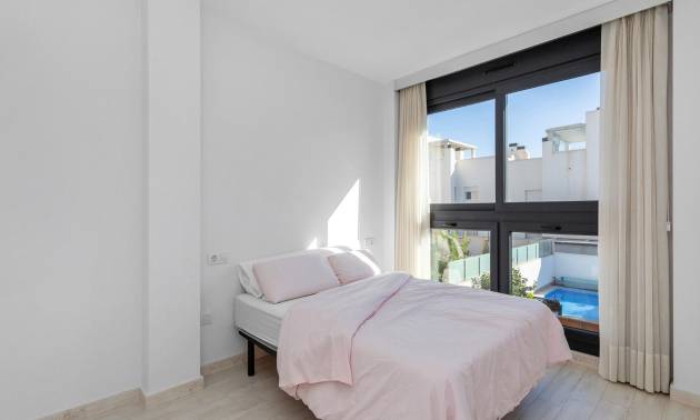 Venta - Villa - Torrevieja - Sector 25