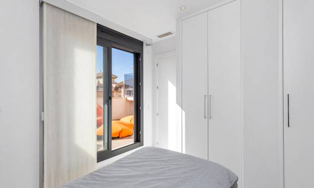 Venta - Villa - Torrevieja - Sector 25