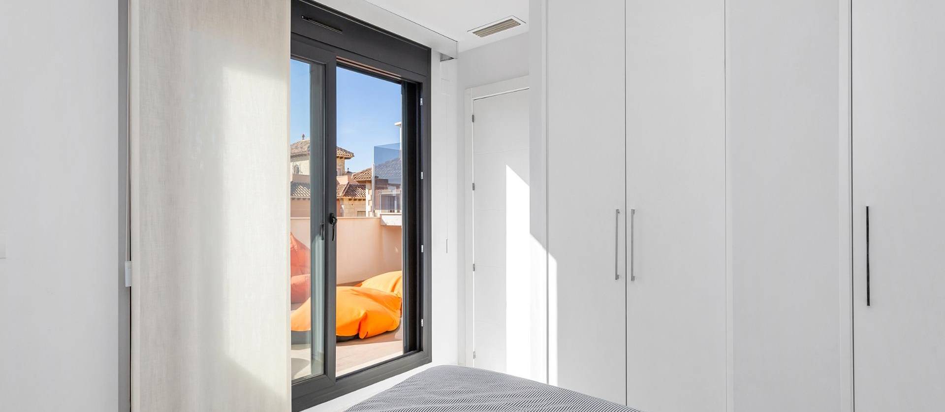 Venta - Villa - Torrevieja - Sector 25