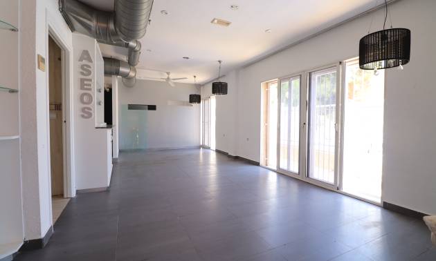 Revente - Commercial - Ciudad Quesada