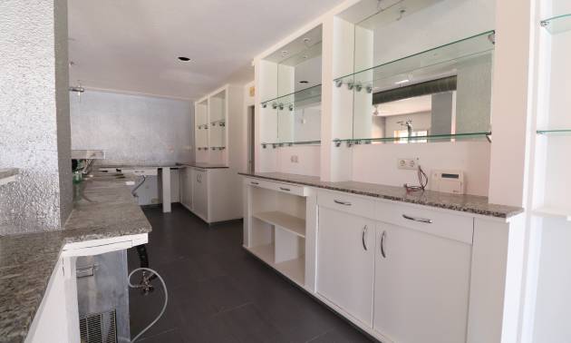 Revente - Commercial - Ciudad Quesada