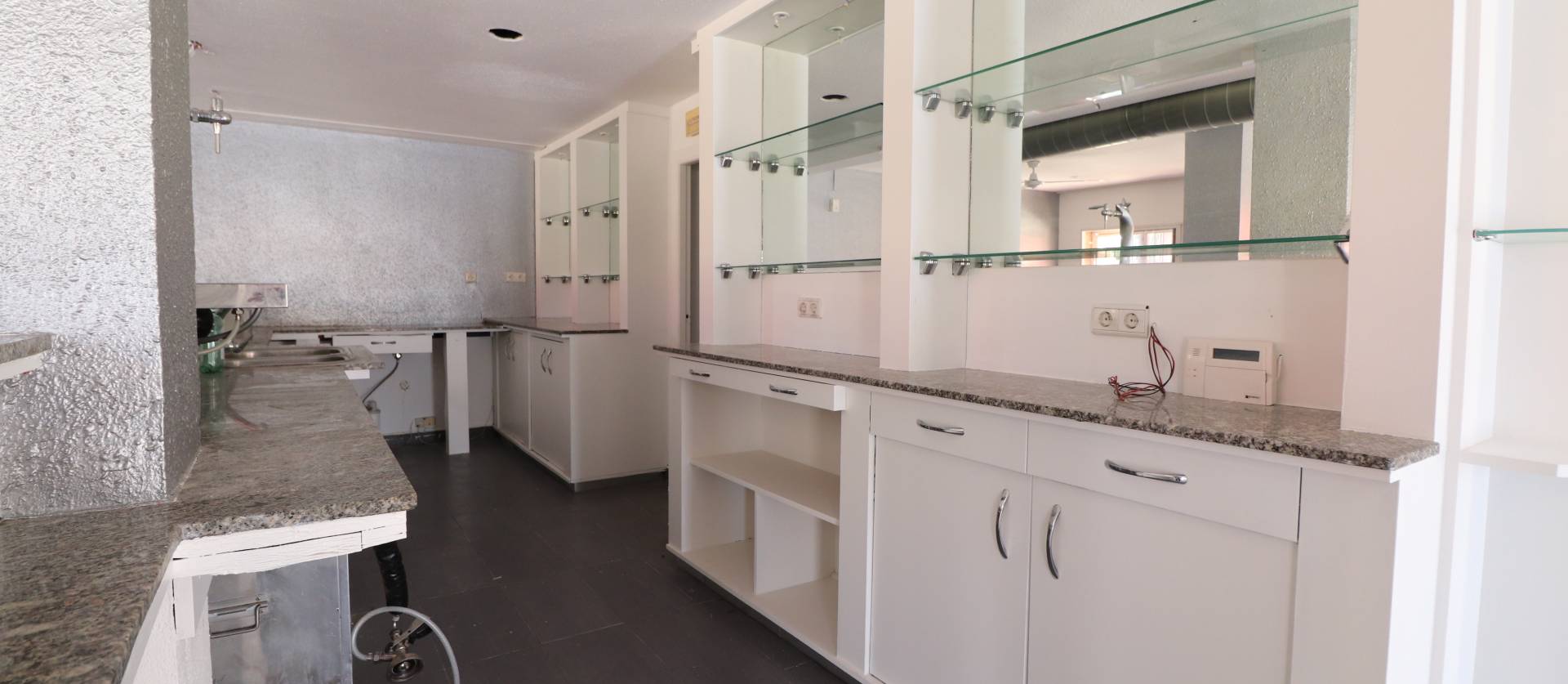 Revente - Commercial - Ciudad Quesada