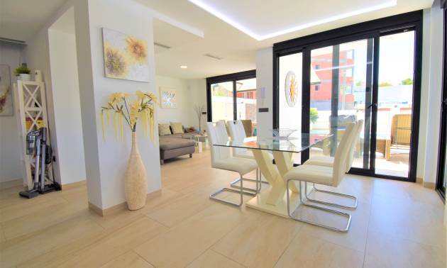 Revente - Villa - Orihuela Costa