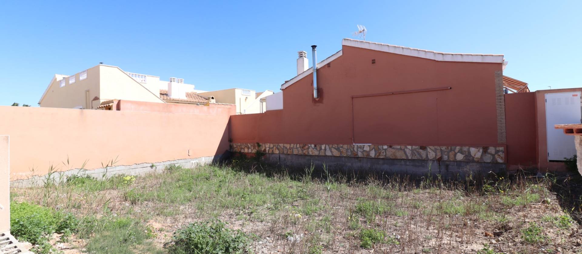 Sale - Land - Daya Nueva