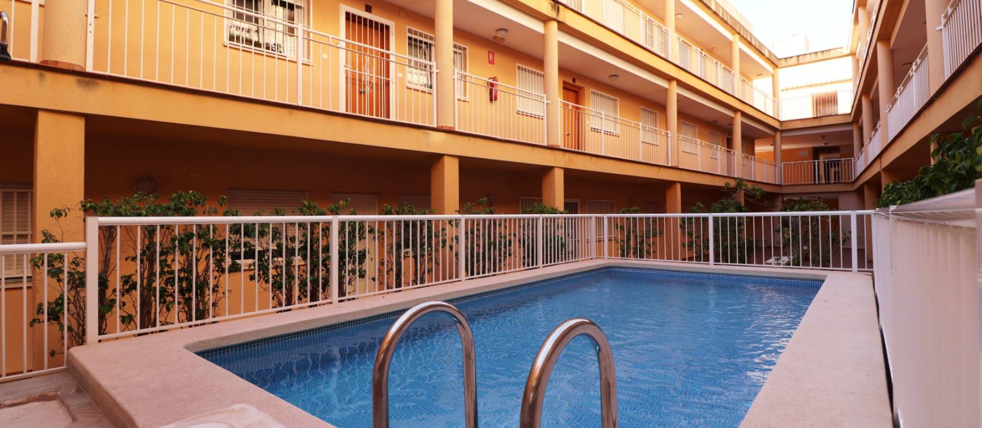 Revente - Apartment - Rafal