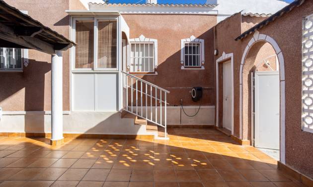 Sale - Villa - Torrevieja - Urbanización San Luis