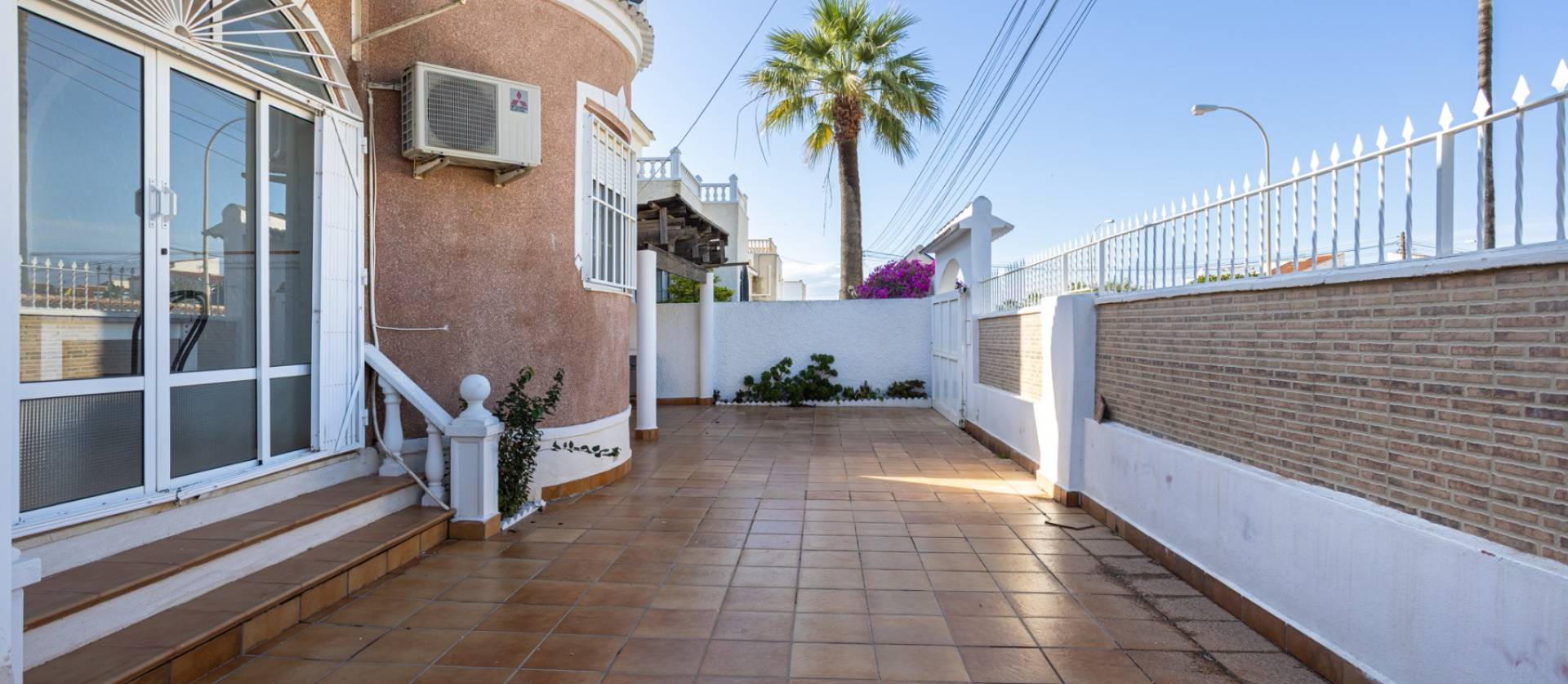 Sale - Villa - Torrevieja - Urbanización San Luis