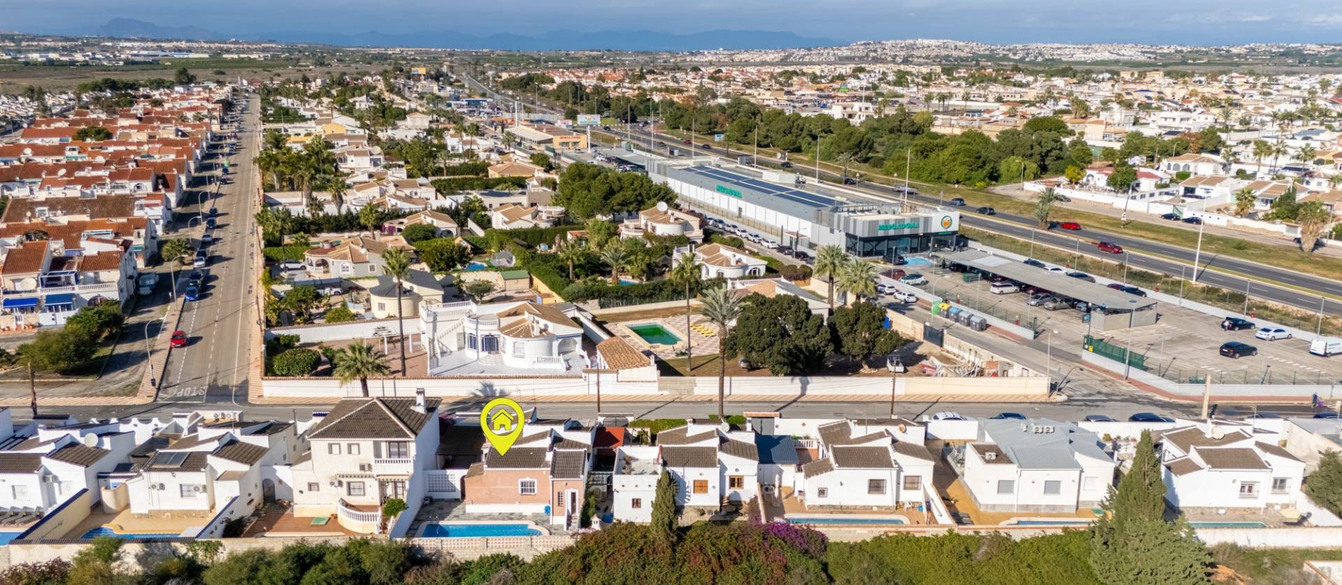 Sale - Villa - Torrevieja - Urbanización San Luis