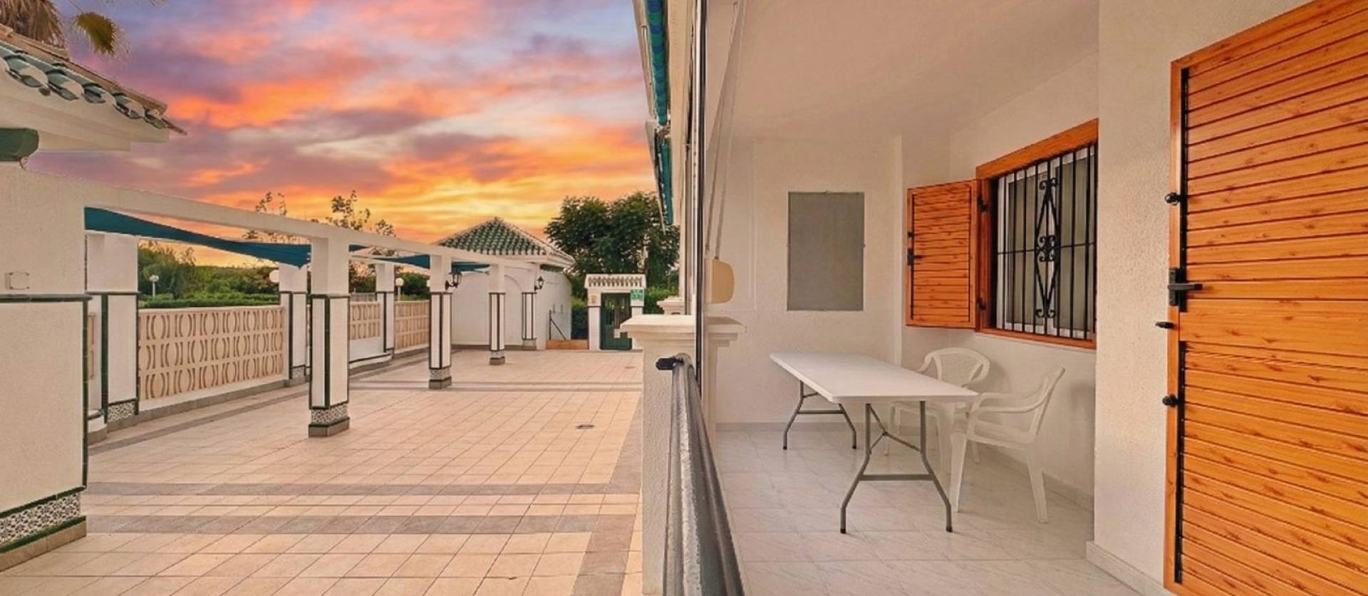 Venta - Apartment - Torrevieja - La Mata