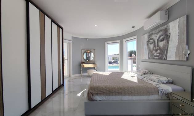 Sale - Villa - El Mudamiento