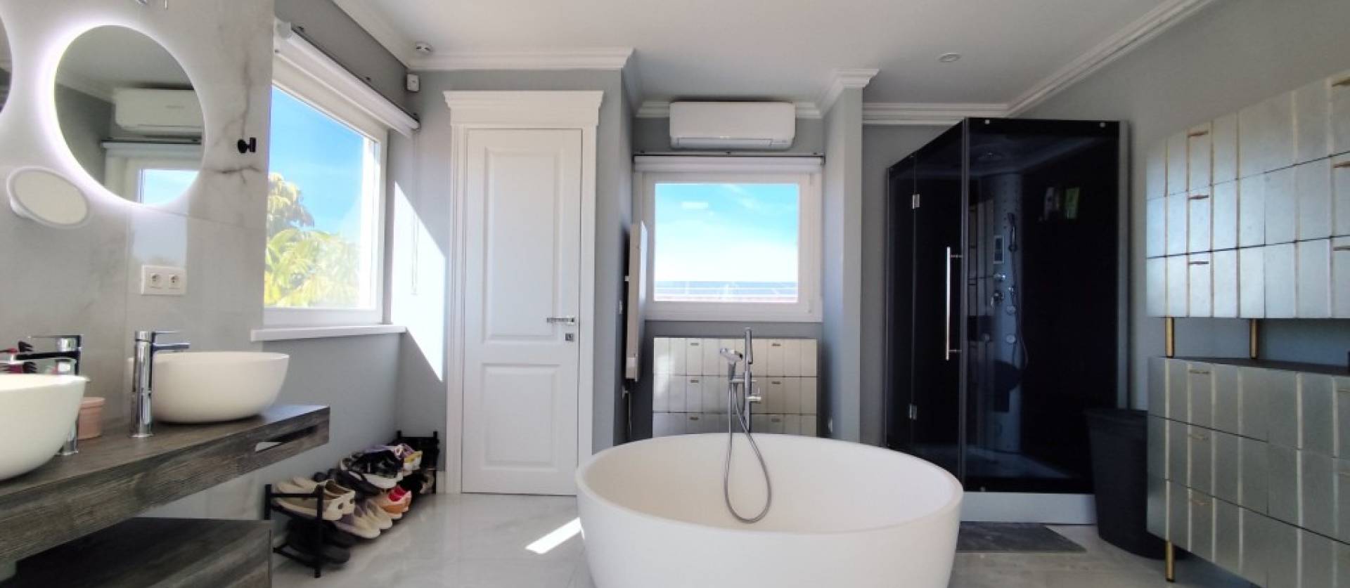 Sale - Villa - El Mudamiento