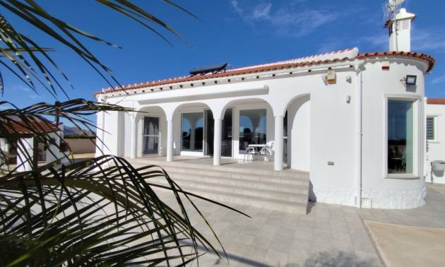 Sale - Villa - El Mudamiento