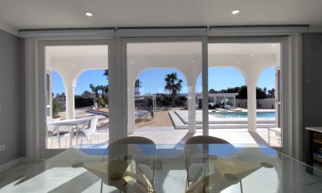 Sale - Villa - El Mudamiento