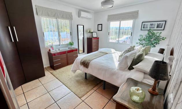 Sale - Villa - Hondón de las Nieves