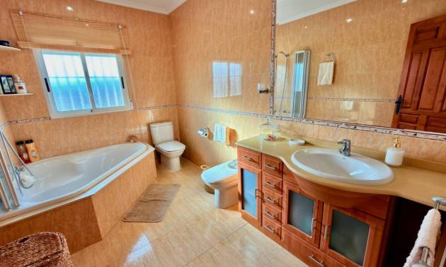 Sale - Villa - Hondón de las Nieves