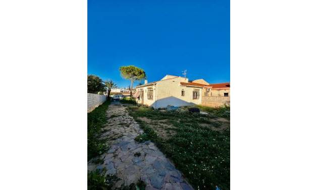 Venta - Villa - Torrevieja - Aguas Nuevas