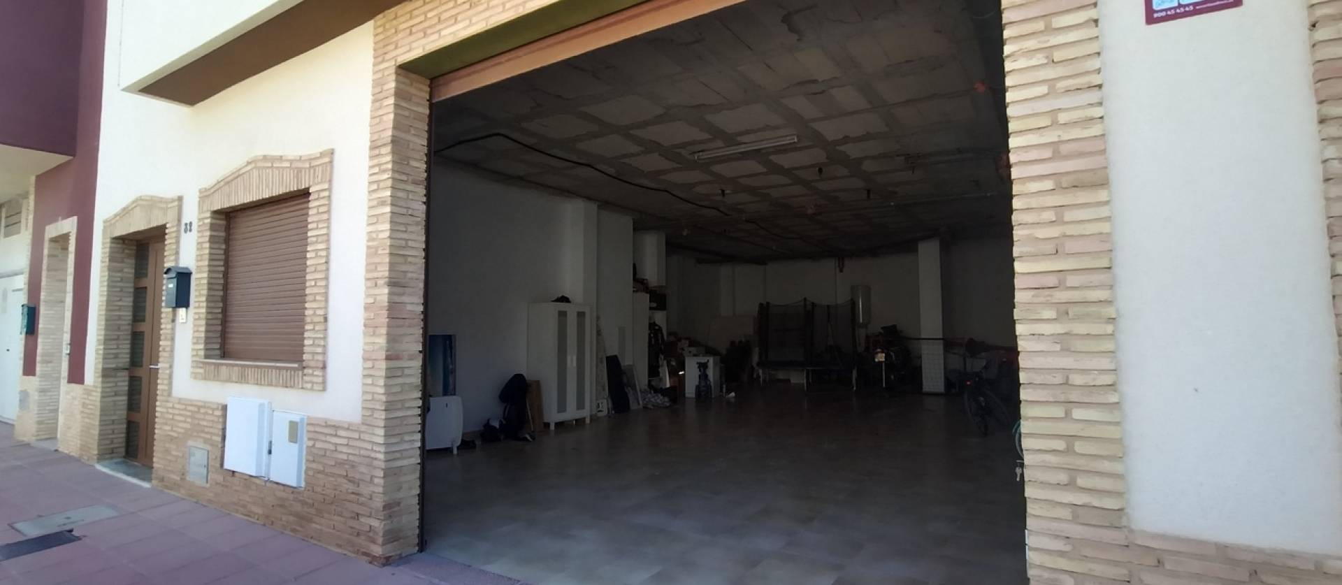 Sale - Townhouse - Roldan