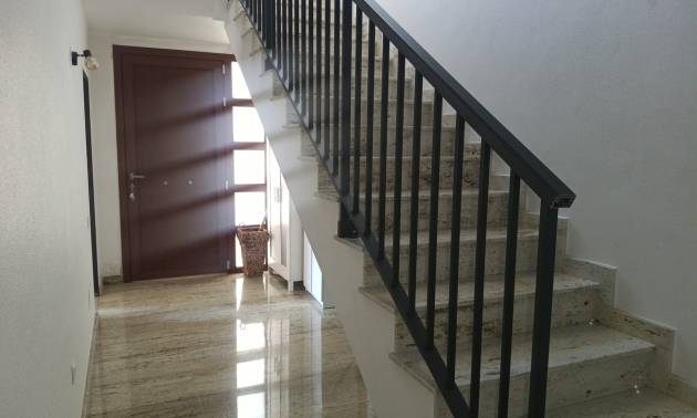 Sale - Townhouse - Roldan