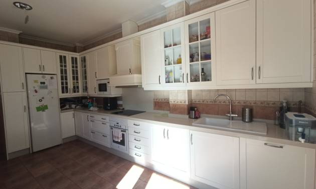 Sale - Townhouse - Roldan