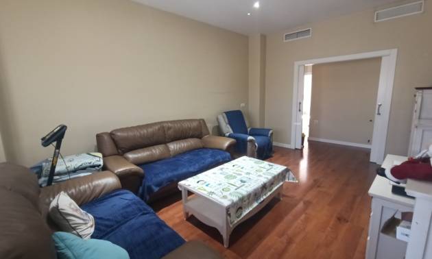 Sale - Townhouse - Roldan