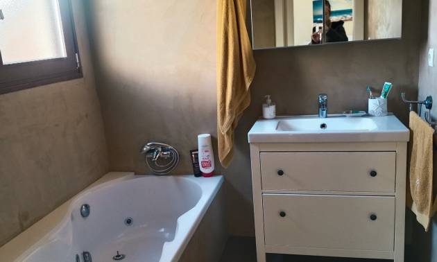 Sale - Townhouse - Roldan