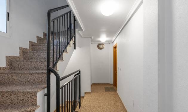 Sale - Apartment - Torrevieja - Paseo maritimo