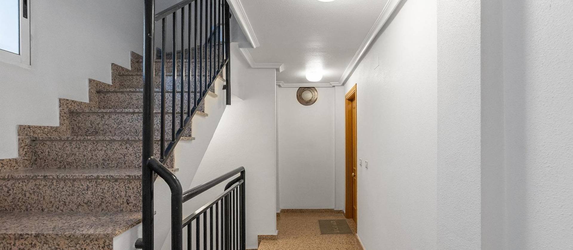 Sale - Apartment - Torrevieja - Paseo maritimo