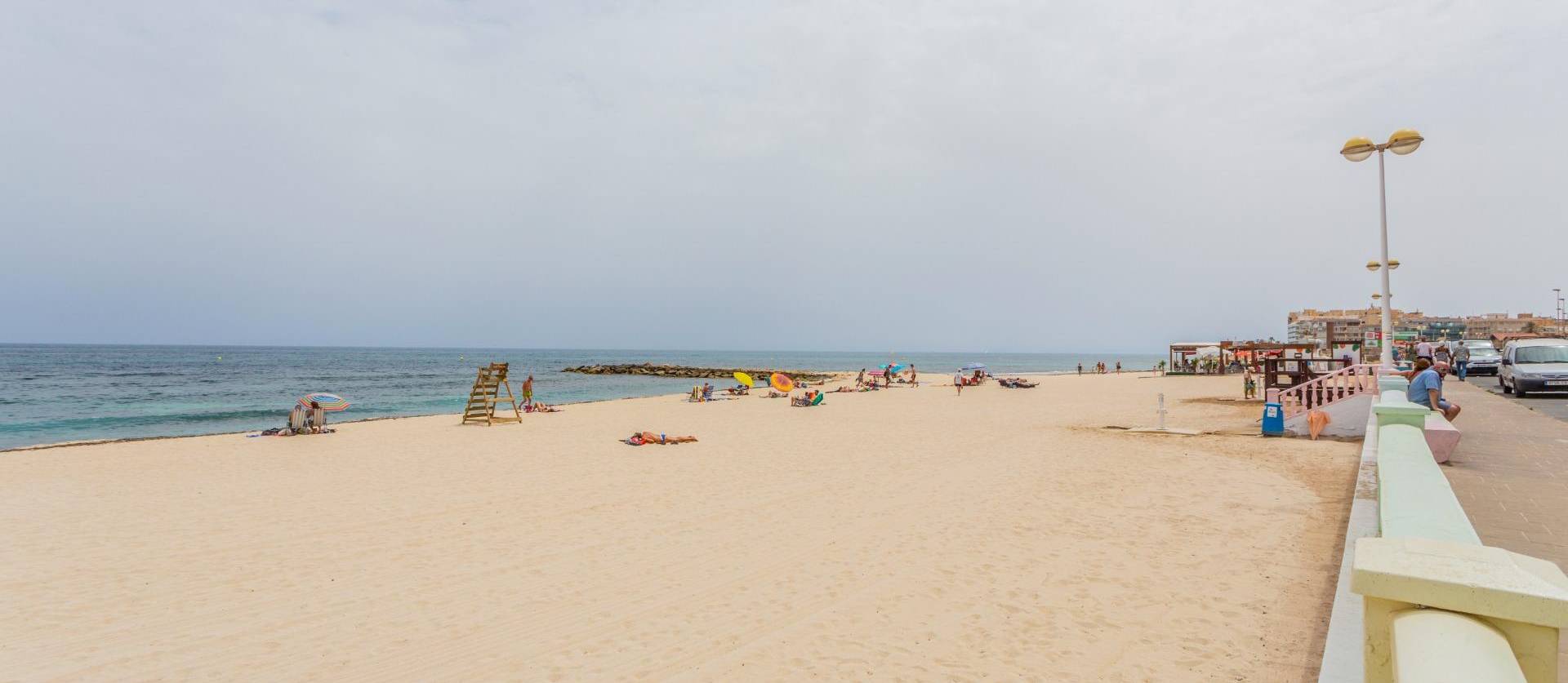 Sale - Apartment - Torrevieja - Paseo maritimo