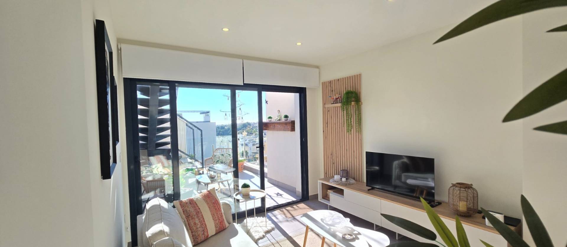 Sale - Apartment / Flat * - Orihuela Costa - Villamartín *