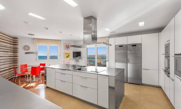 Venta - Apartment - Torrevieja - Paseo maritimo