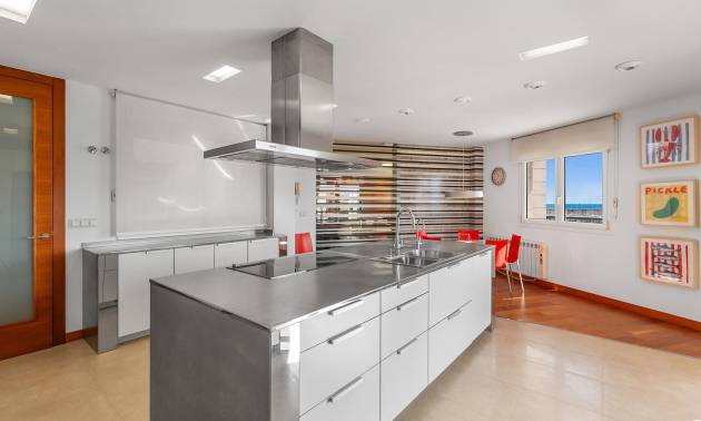 Venta - Apartment - Torrevieja - Paseo maritimo