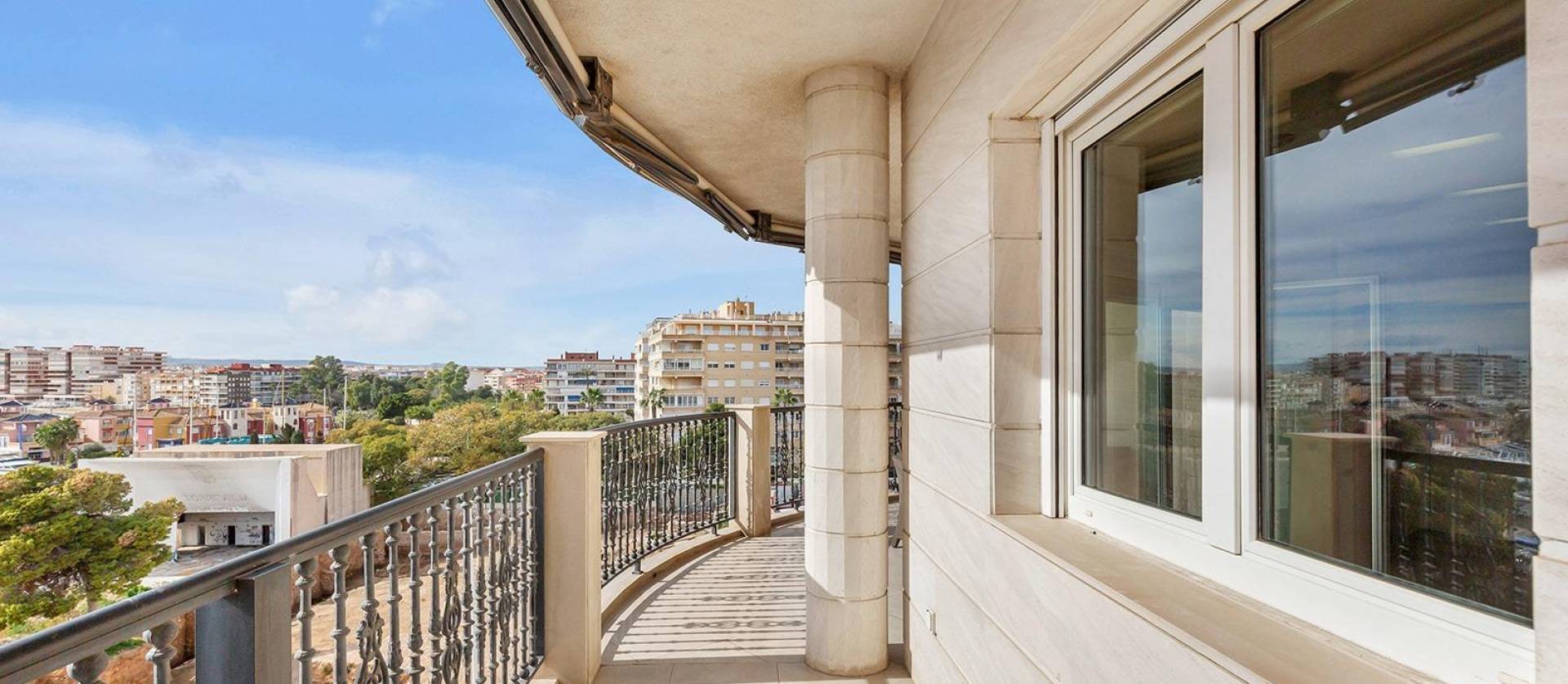 Venta - Apartment - Torrevieja - Paseo maritimo