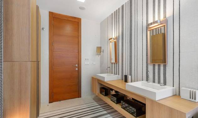 Venta - Apartment - Torrevieja - Paseo maritimo