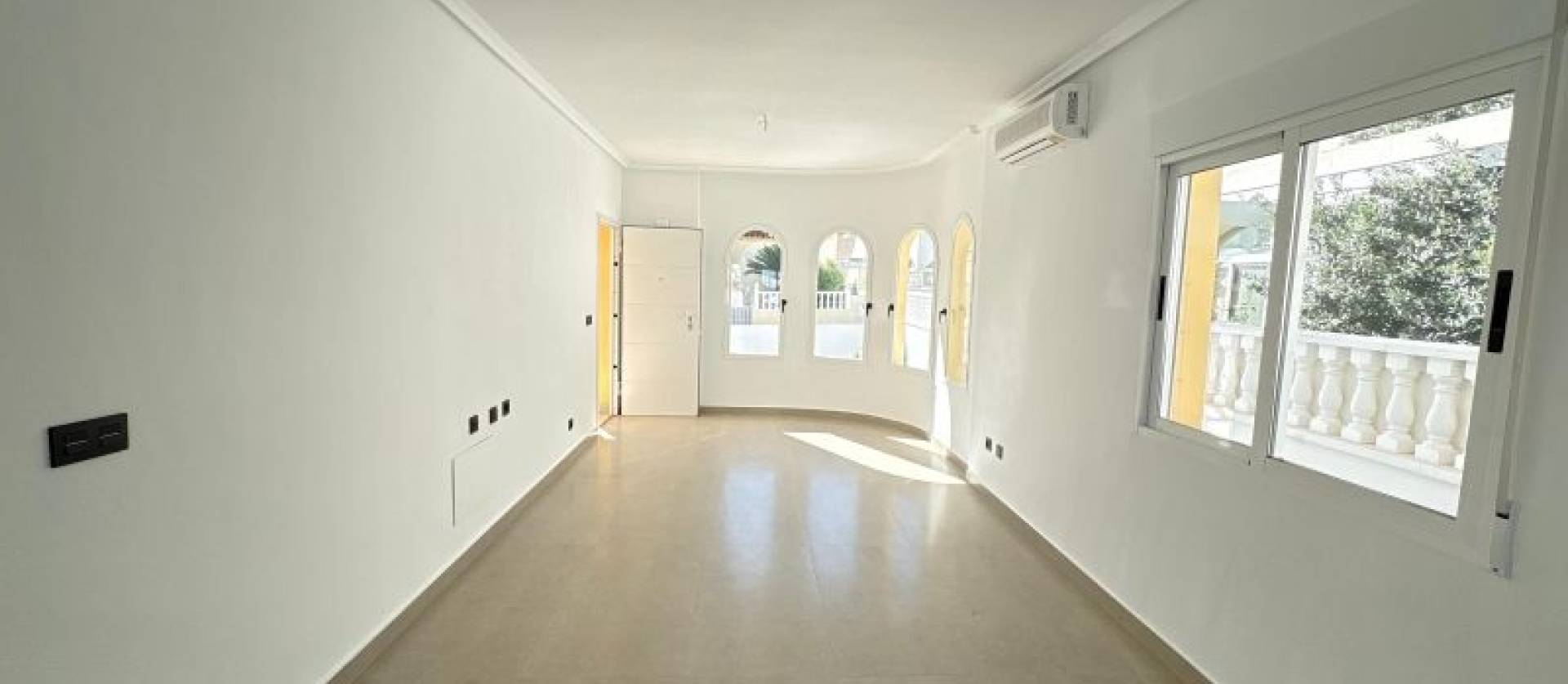 Sale - Villa - Algorfa