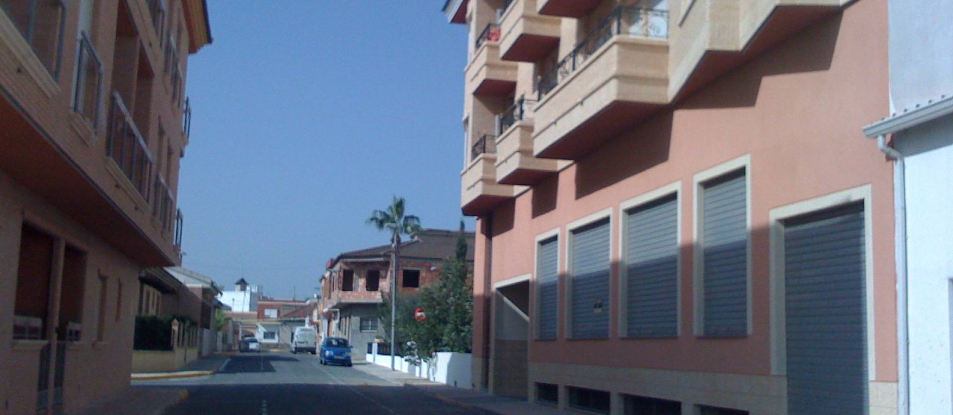 Revente - Commercial - Los Montesinos