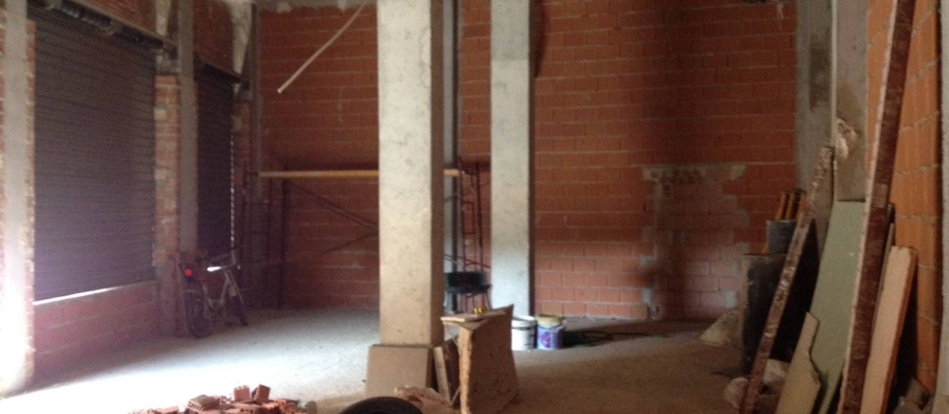 Revente - Commercial - Los Montesinos