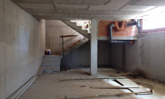 Revente - Commercial - Los Montesinos