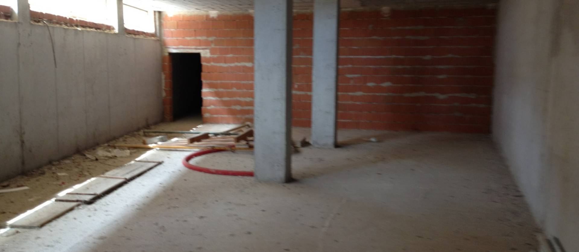 Revente - Commercial - Los Montesinos