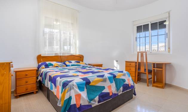 Sale - Villa - Torrevieja - Urbanización San Luis