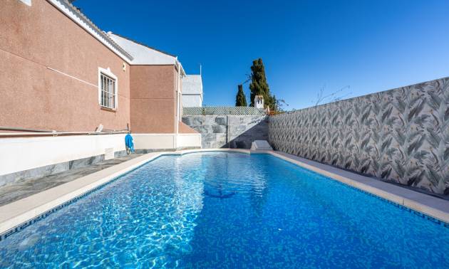 Sale - Villa - Torrevieja - Urbanización San Luis
