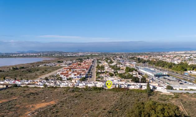 Sale - Villa - Torrevieja - Urbanización San Luis