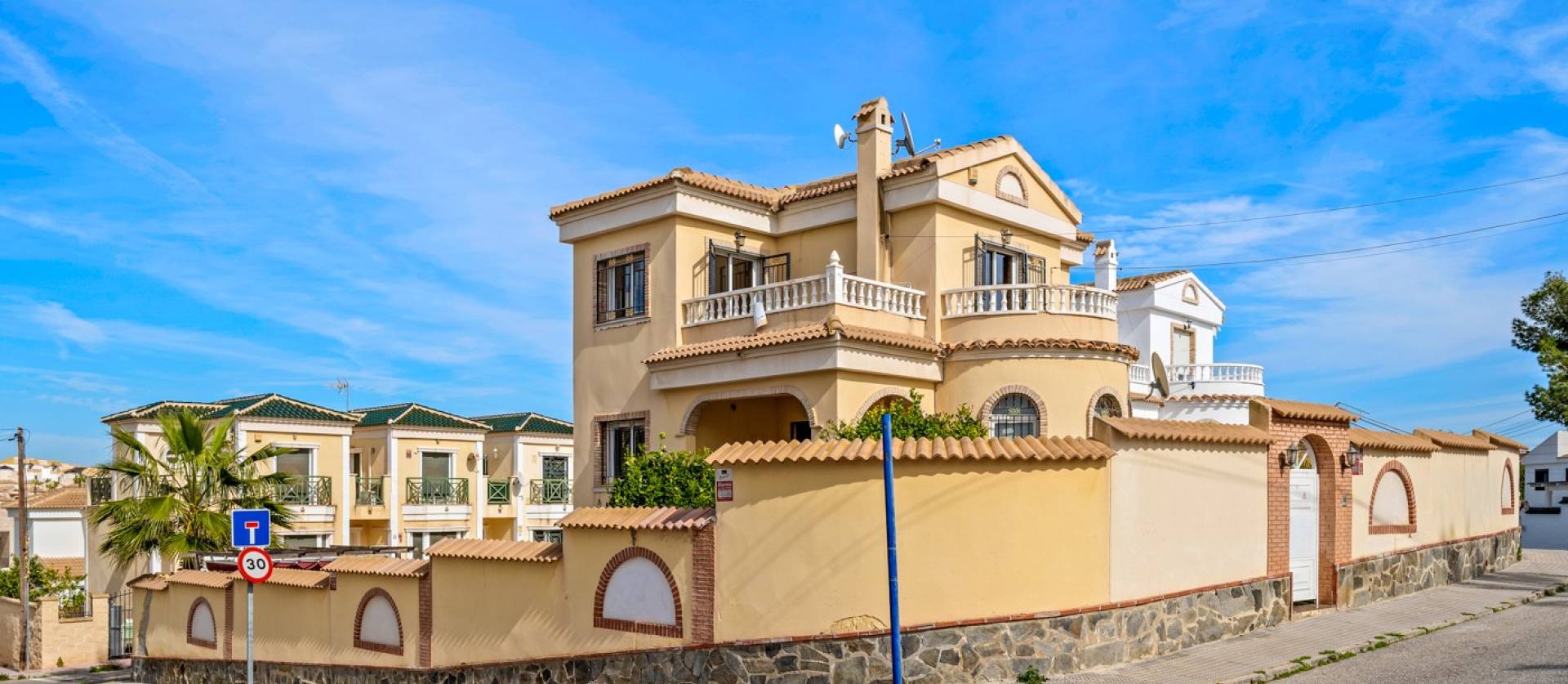 Venta - Villa - Orihuela Costa - Castillo de Don Juan
