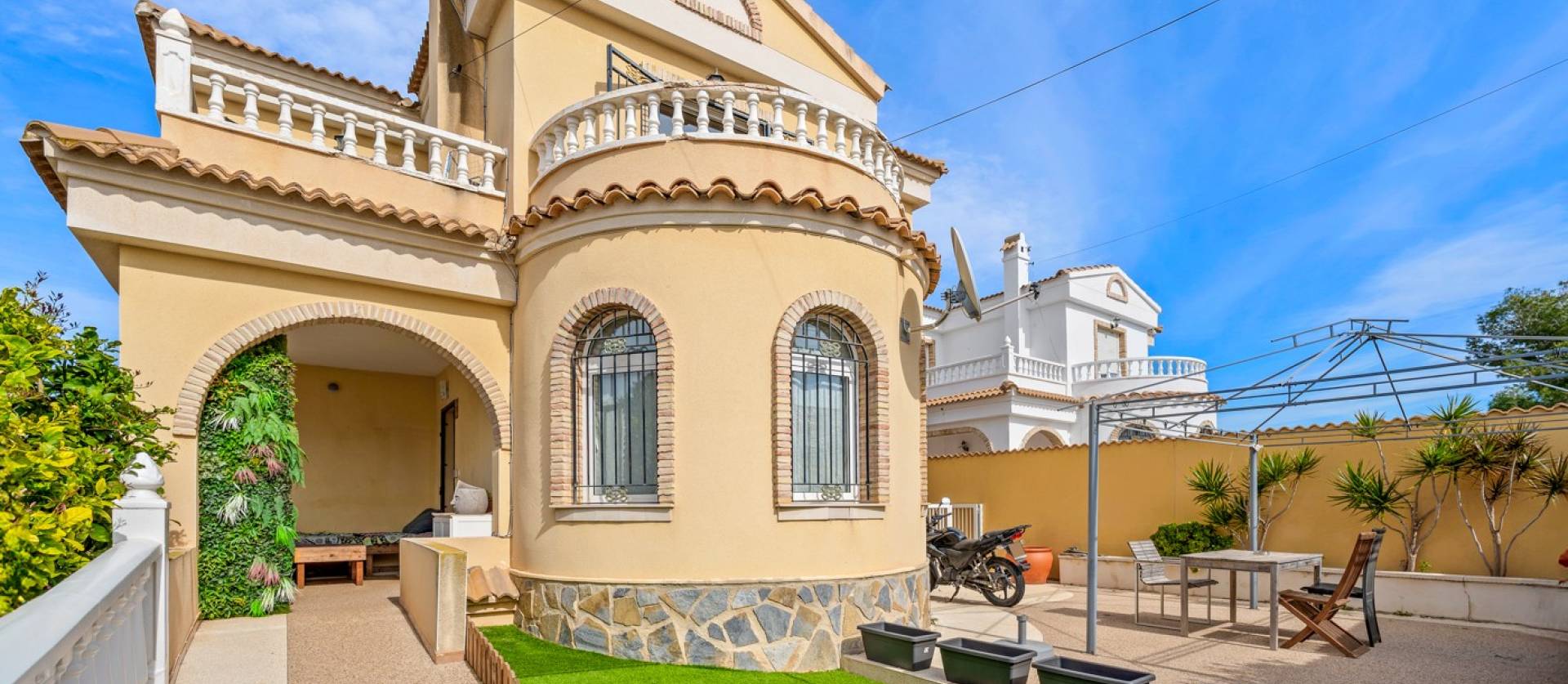 Venta - Villa - Orihuela Costa - Castillo de Don Juan