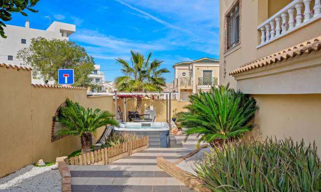 Venta - Villa - Orihuela Costa - Castillo de Don Juan