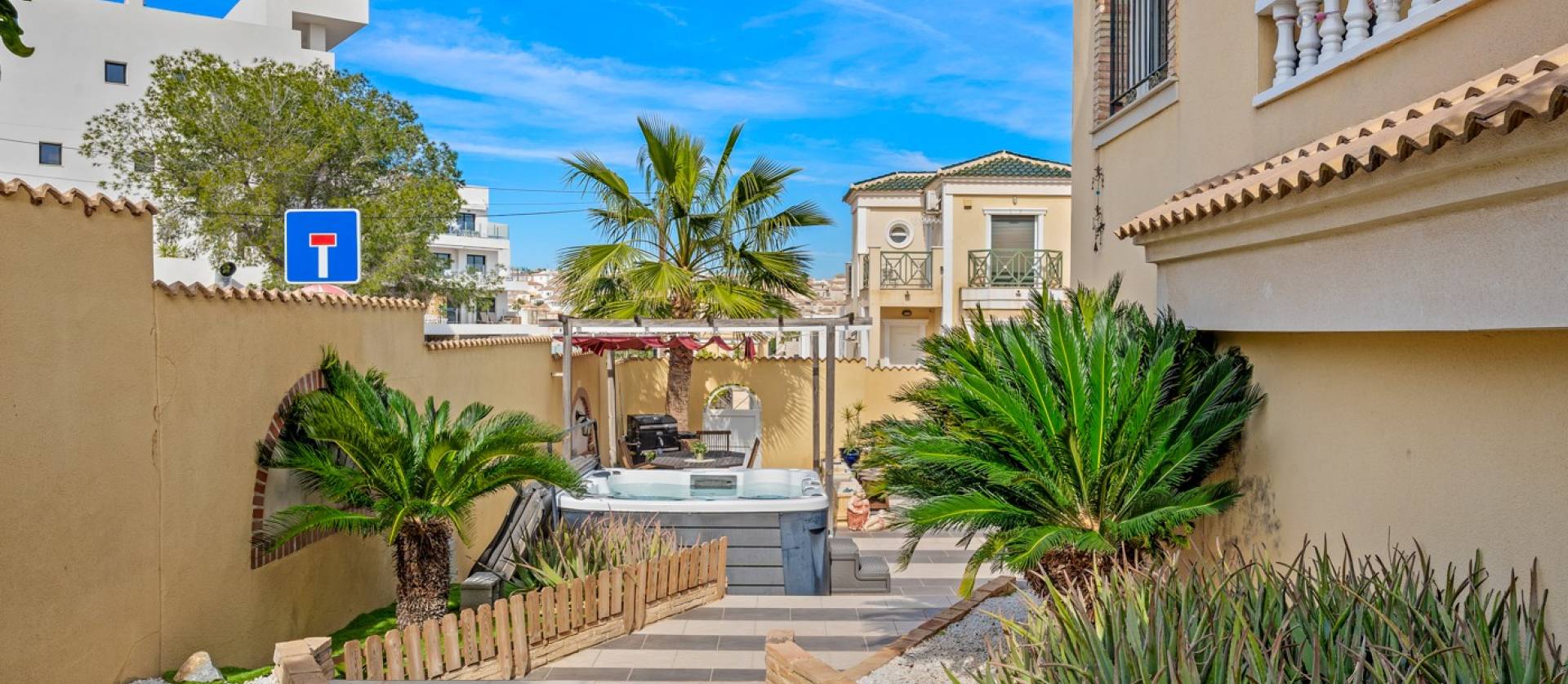 Venta - Villa - Orihuela Costa - Castillo de Don Juan