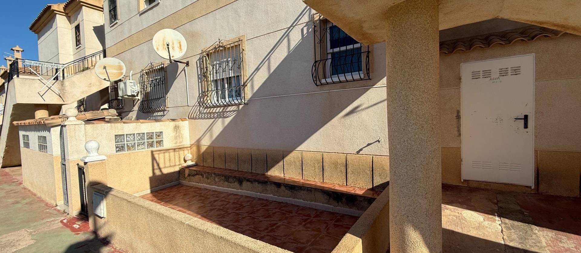 Sale - Bungalow - Torrevieja - Aguas Nuevas