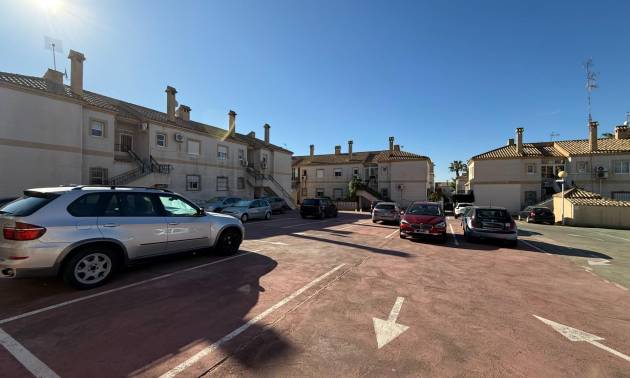 Sale - Bungalow - Torrevieja - Aguas Nuevas