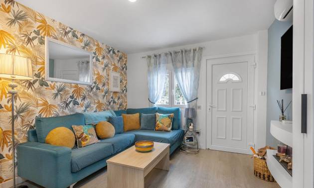 Venta - Villa - Guardamar del Segura - Urbanizaciones